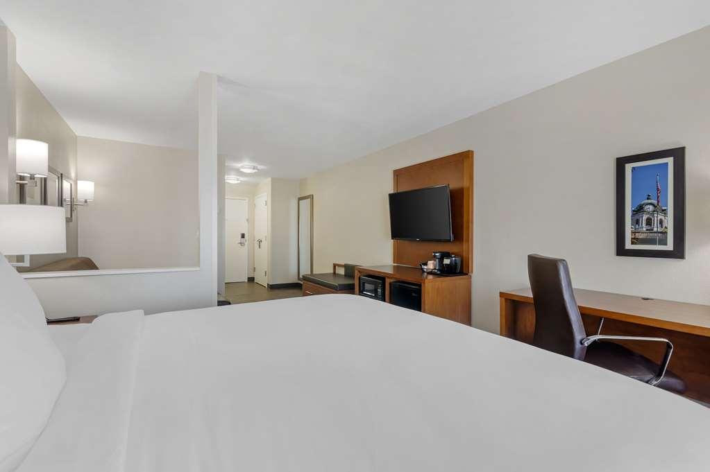 Comfort Inn & Suites Brunswick Δωμάτιο φωτογραφία